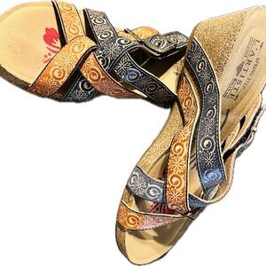 L'Artiste Thevana Wedge Sandal